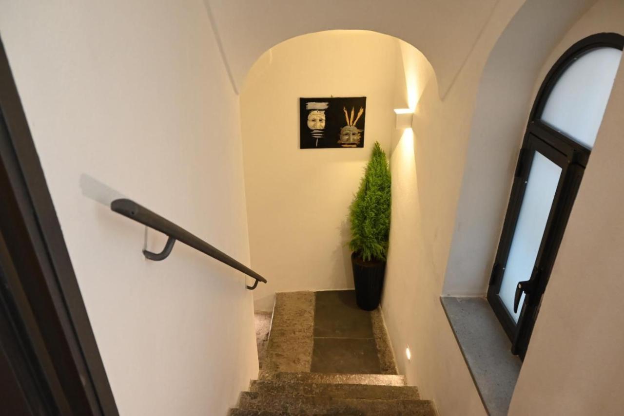 B&B Palazzina Avallone Napoli Eksteriør bilde
