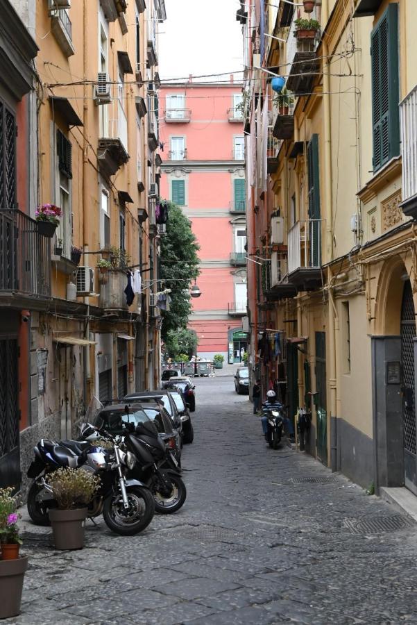 B&B Palazzina Avallone Napoli Eksteriør bilde